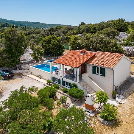 Villa Maria Skrip Luaran gambar