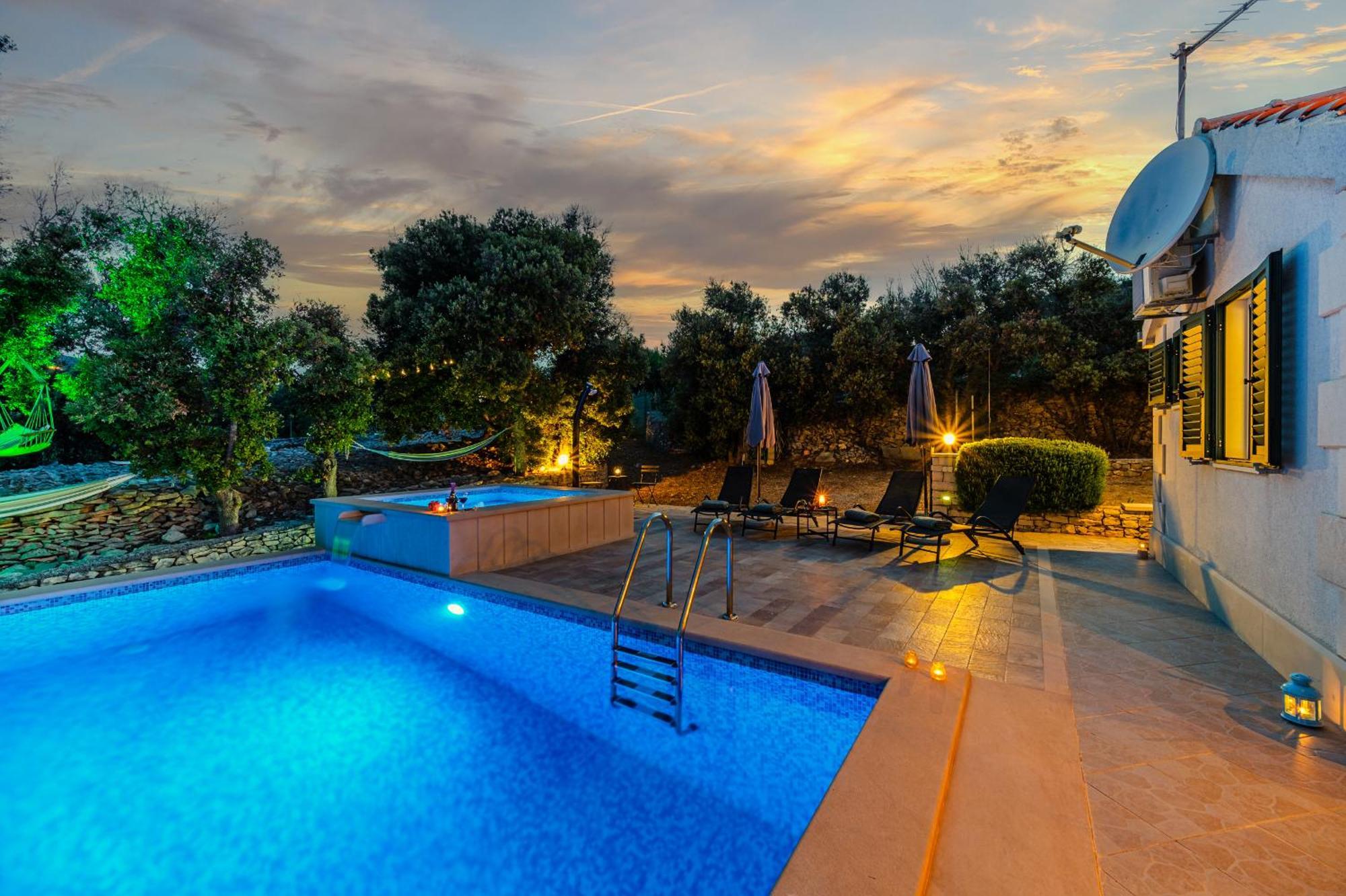 Villa Maria Skrip Luaran gambar